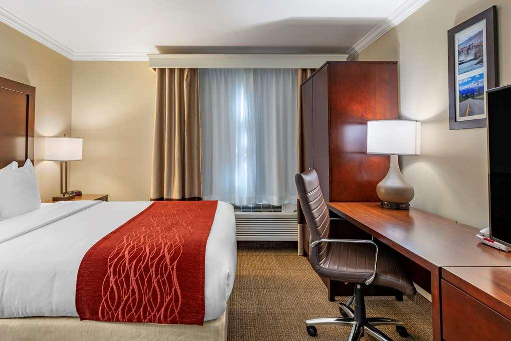 Comfort Inn Columbia Gorge Далз Стая снимка