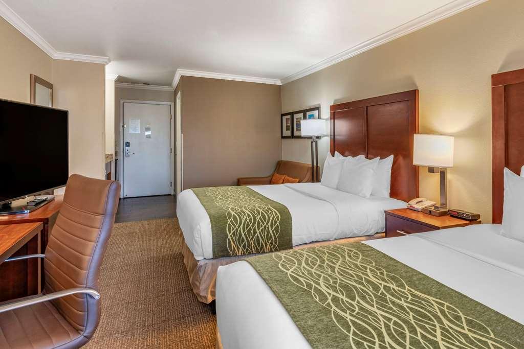 Comfort Inn Columbia Gorge Далз Стая снимка