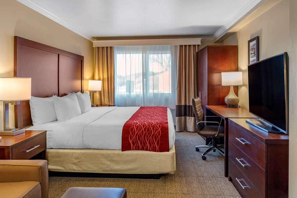Comfort Inn Columbia Gorge Далз Стая снимка