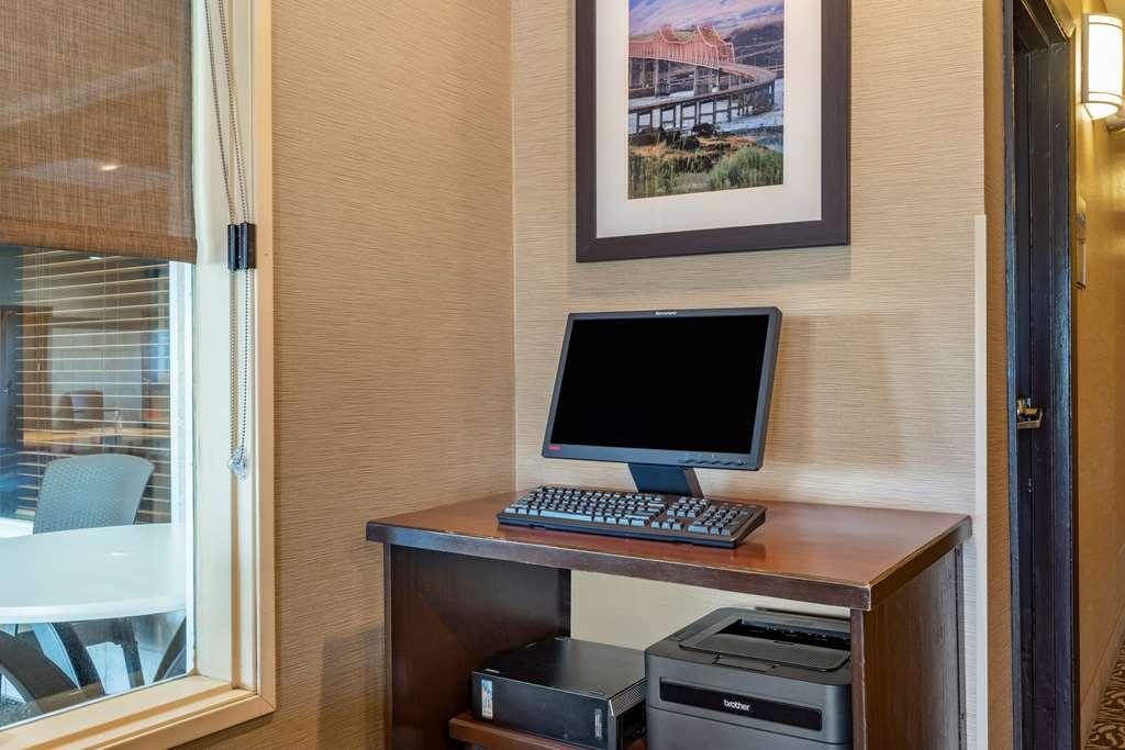 Comfort Inn Columbia Gorge Далз Съоръжения снимка