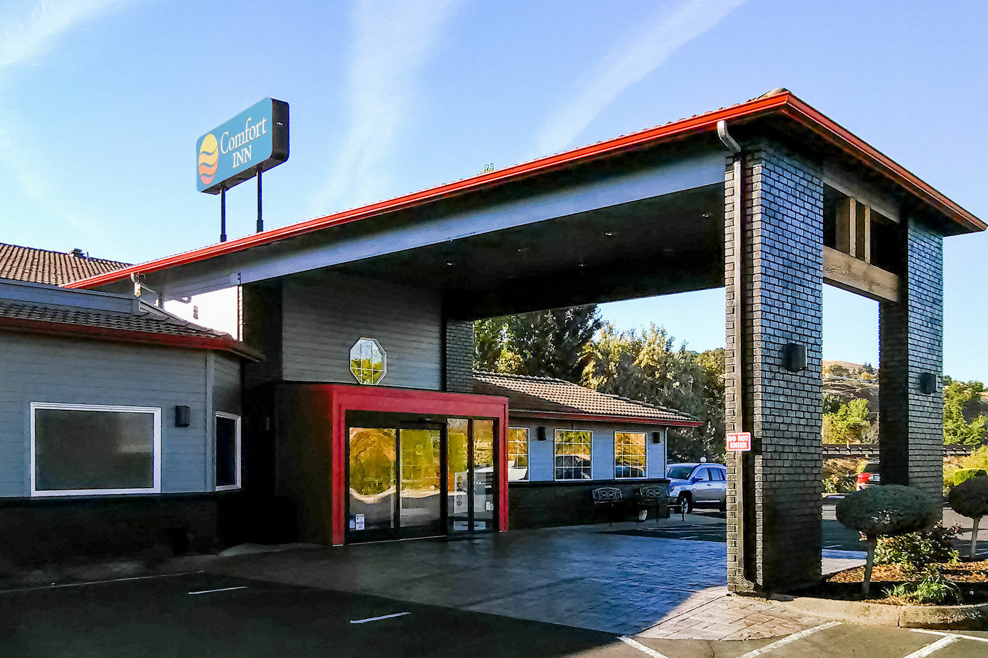 Comfort Inn Columbia Gorge Далз Екстериор снимка