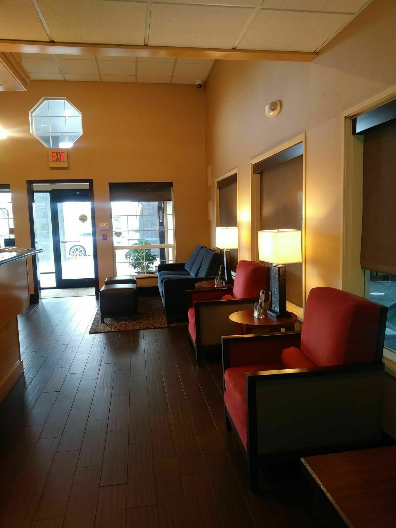 Comfort Inn Columbia Gorge Далз Екстериор снимка