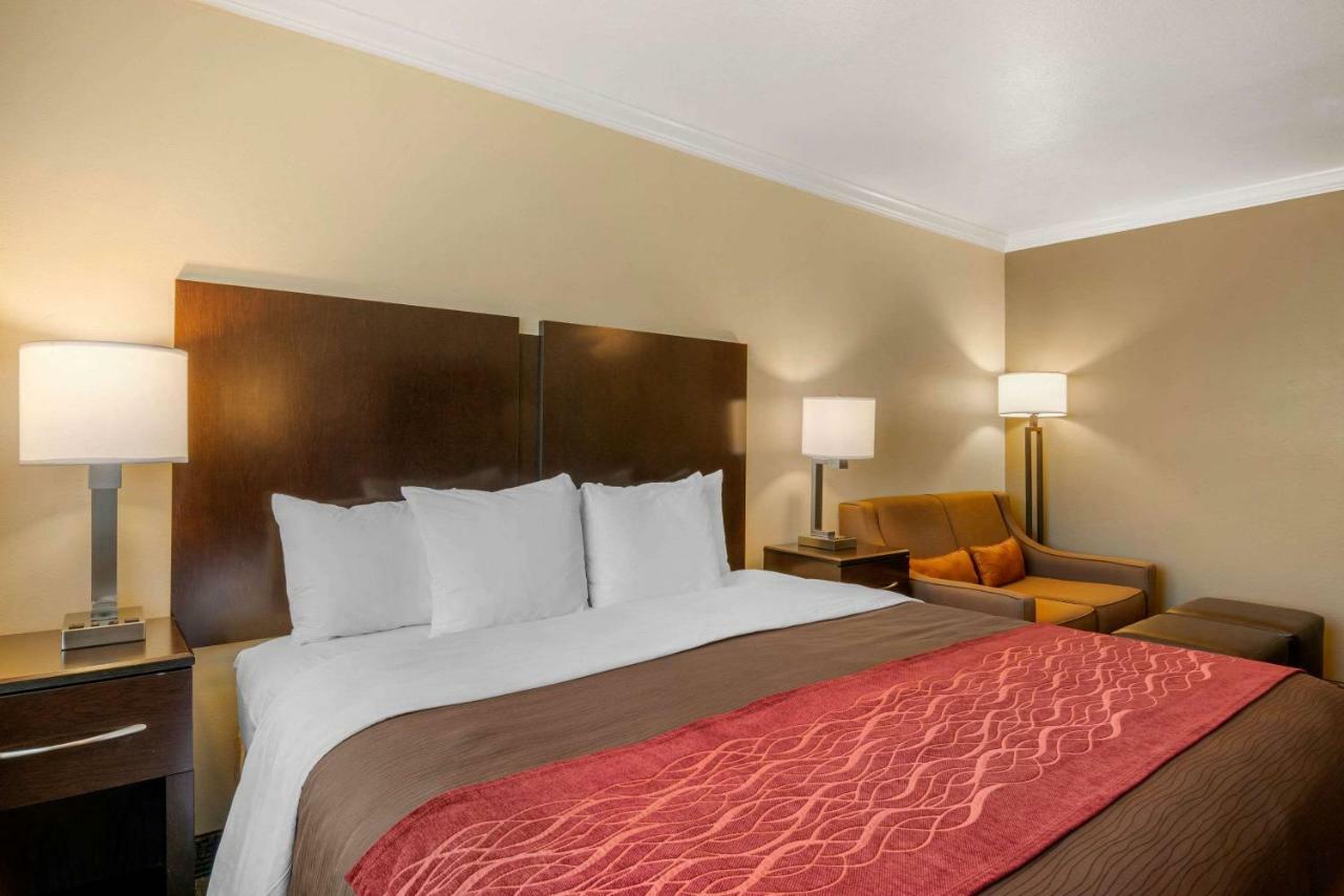 Comfort Inn Columbia Gorge Далз Екстериор снимка