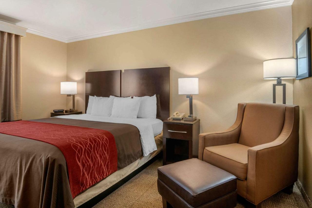 Comfort Inn Columbia Gorge Далз Екстериор снимка