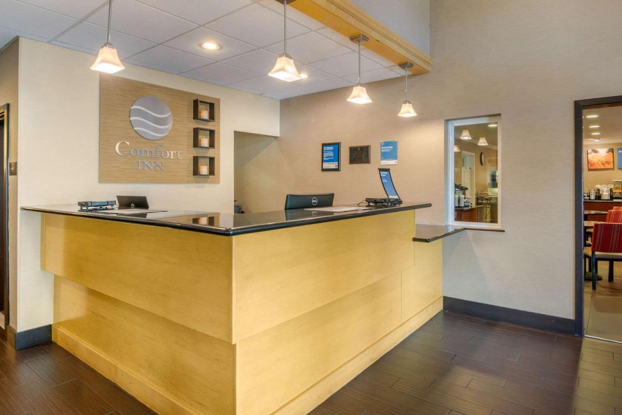 Comfort Inn Columbia Gorge Далз Екстериор снимка